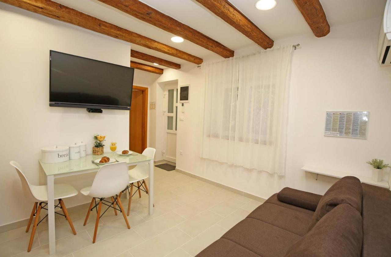 שיבניק Apartment Tonka מראה חיצוני תמונה