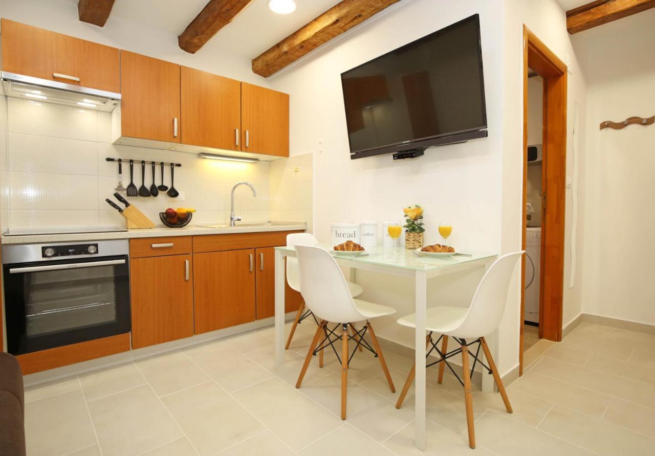 שיבניק Apartment Tonka מראה חיצוני תמונה